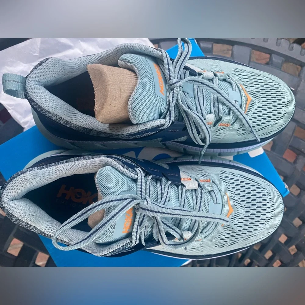 Hoka Gaviota - Women Size 7 - Brand New! - Picture 4 of 11